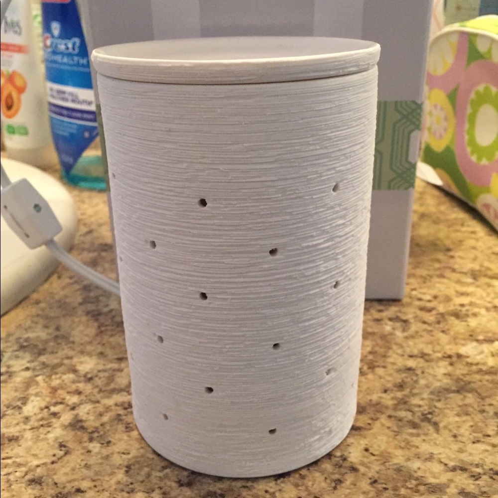 Scentsy Etched Core Candle
